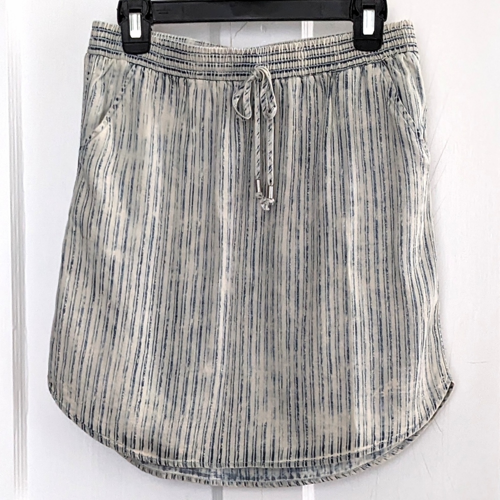 Tribal Jeans Pull On Knee Length Chambray Striped Skirt With Tie Front Sz Small